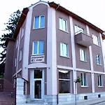 Guest house приятелската къща
