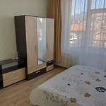 приятелската къща