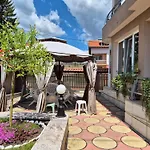 приятелската къща Guest house