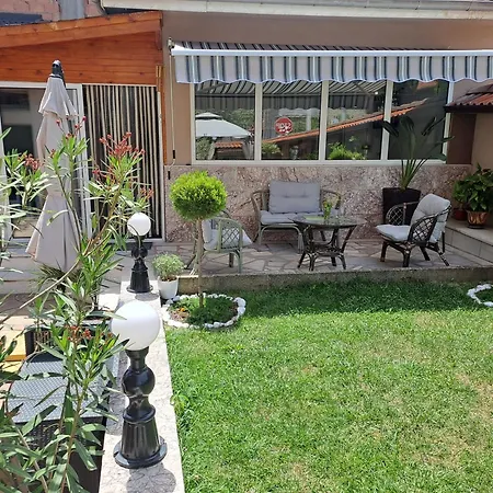 Guest house приятелската къща 3*