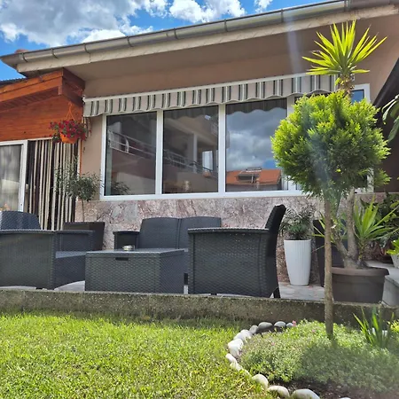 Guest house приятелската къща 3*