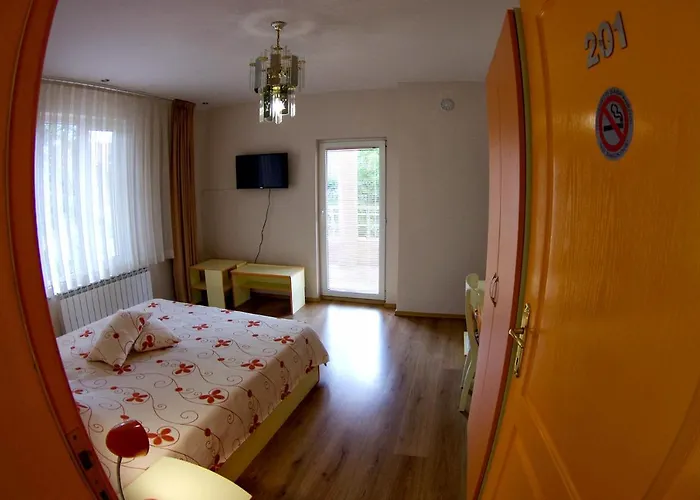 приятелската къща Guest house 3*